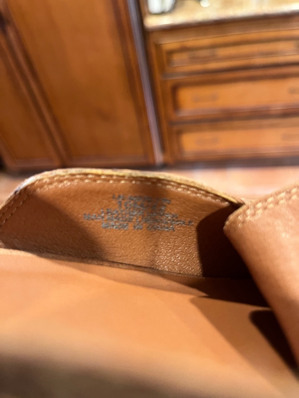 Lucky cut out leather shoes size 10 - Picture 5 of 10